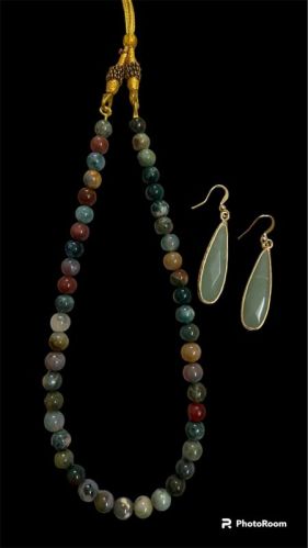Semi Precious Stones Jewellery Set, Style : Fashionable