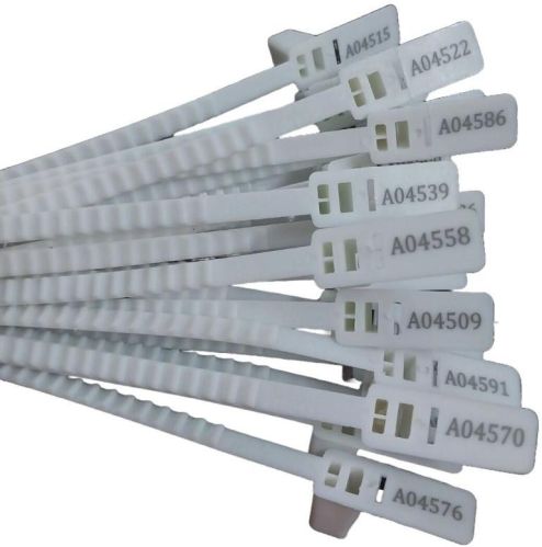 PP / Nylon / HDPE / ABS / CP Plastic Strip Seal 300MM