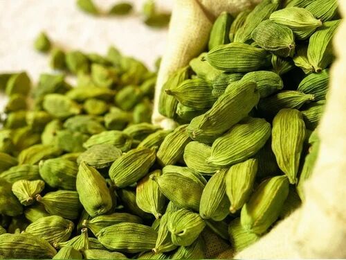 Fresh Green Cardamom, For Cooking, Grade Standard : Food Grade