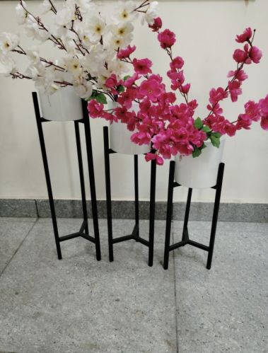 Round Metal Planter With Stand For Outdoor Use, Indoor Use