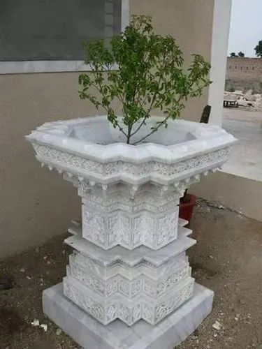 Plain Polished White Marble Tulsi Stand