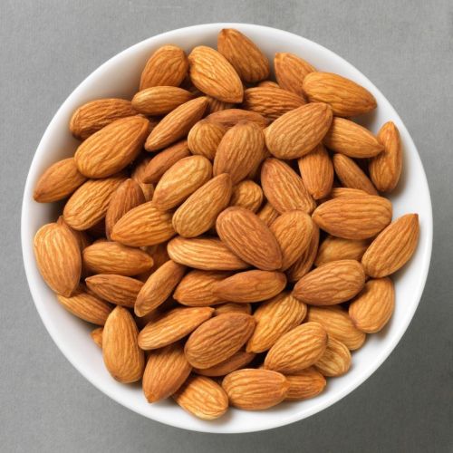 Natural Raw Almond Nuts Dried, Packaging Size : 10Kg