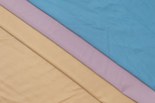 Rayon 14 Kg Dyed Plain Fabrics For Garments