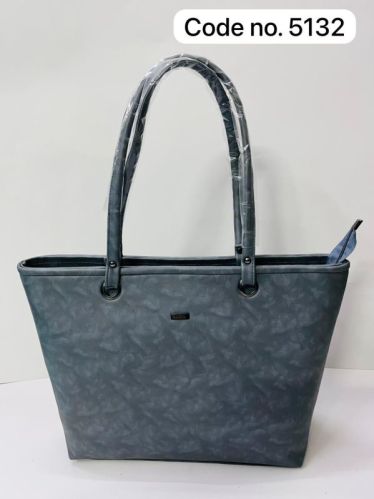 Ladies Plain Grey Handbag For Collage Use