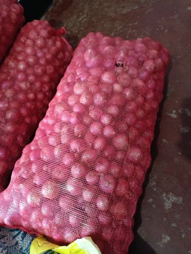 Natural fresh red onion, Packaging Size : 50Kg for Food