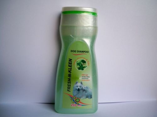 Triciosan Aloevera Glycerin Neem Pets Shampoo, Certification : ISO 9001:2008 Certified