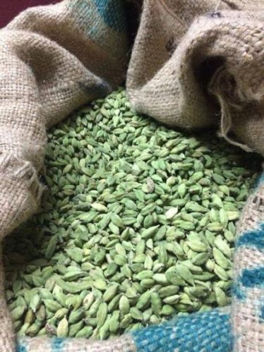 Human Blended Natural Cardamom Seeds For Spices