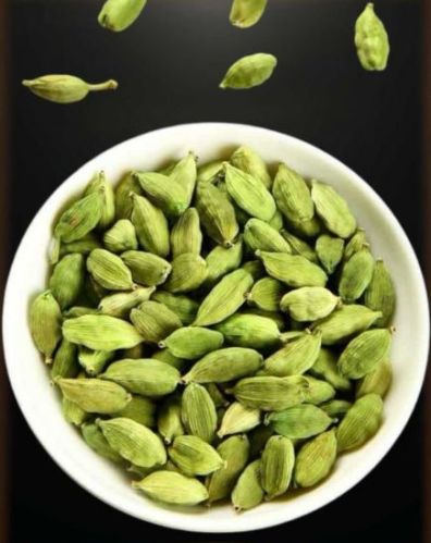 Organic Green Cardamom, Certification : FSSAI Certified, Packaging Type : Plastic Pouch, Specialities : Pure