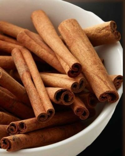 Natural Cinnamomum Cassia, Color : Brown, Certification : FSSAI Certified