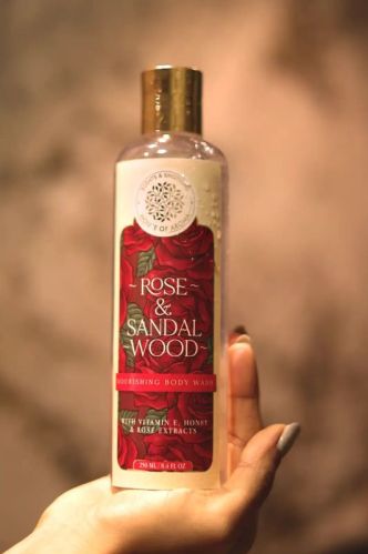 Rose & Sandalwood Nourishing Body Wash