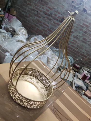 Plain Polished Golden Metal Cage Hamper For Gift