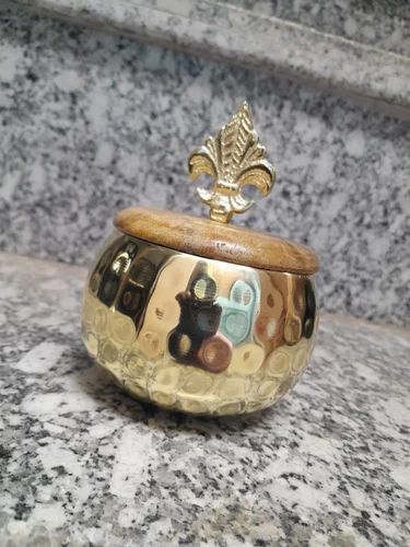 Golden Metal Dry Fruit Jar For Use Decoration