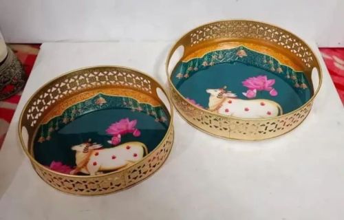Metal Polished Round Cow Printed Tray For Serving