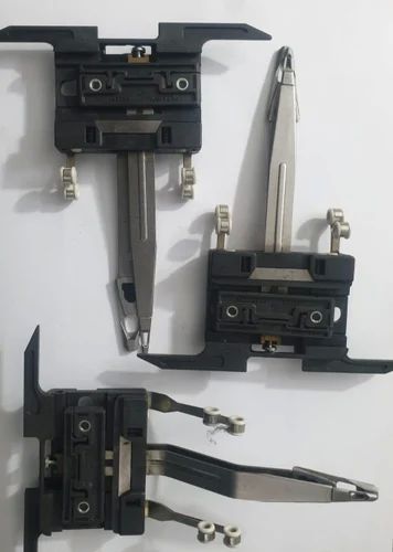 Polished Stoll Knitting Machine Feeder, Color : Silver Black