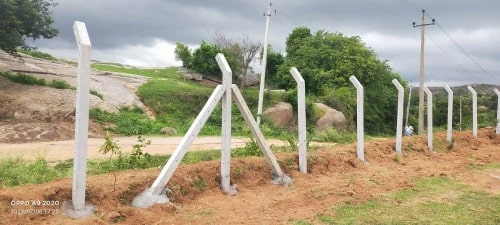Polished 10 Feet RCC Poles For Fencing