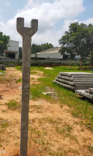 Polished 9 Feet RCC Poles For Fencing