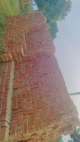 Clay Red Bricks, Operating Type : Manual, Length : 10mm