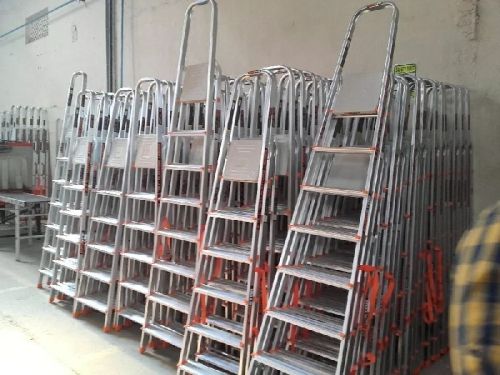 Aluminium Ladder, Packaging Type : Silver for Indoor Outdoor