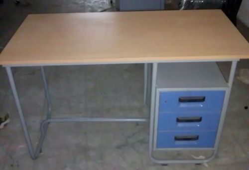 Wooden Office Computer Table