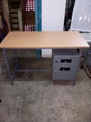 Sri Laxmi Steel Office Table, Color : Gray