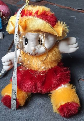 Far Sitting Doll, Color : 6 Colour