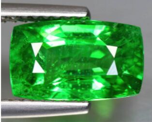 Vivid Green Emerald