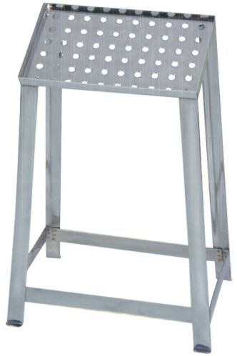 Petri Dish Exposing Stand