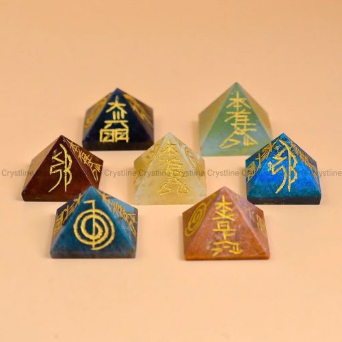 Seven Chakra Pyramid Reiki Set