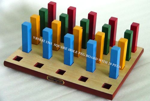 VRM 021561 SQUARE HOLE PEG BOARD With 20 Pegs