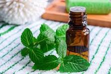 Spearmint Oil, Color : Pale Yellow, Packaging Type : Glass Bottles For Healing Wounds