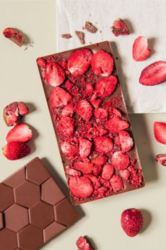 Chocolate Bar, Color : Brown, Packaging Type : Box for Ready to Eat