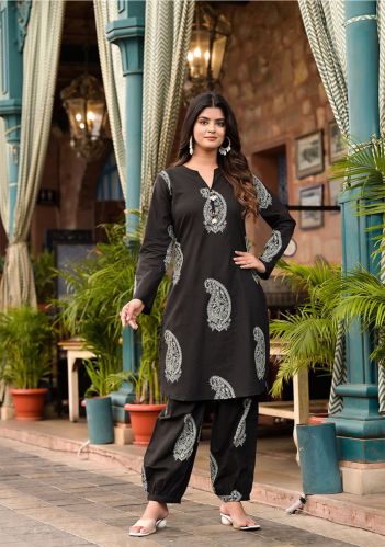 Ladies Black Print Cord Set M, Xl