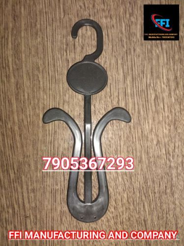 Plain Plastic Polished Shoe Hanger, Color : Black