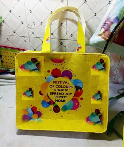 Felt Printed Bags, Handle Style : Rope Handles, Closure Type : Zipper