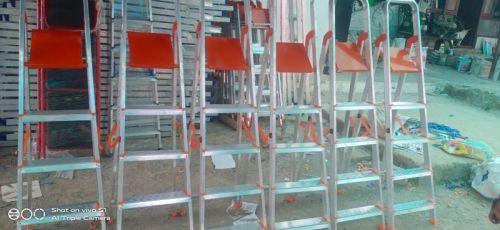 Polished Aluminium Folding Ladder, Packaging Type : Grey, Silver