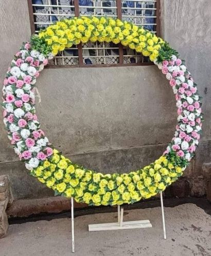 Decorative Artificial Flowers Ring