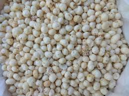 4 Suta Phool Makhana, Color : White, Packaging Type : Plastic Packat For Human Consumption