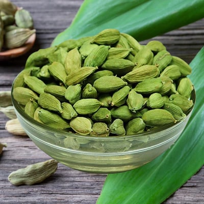 Raw Organic Green Cardamom, Certification : FSSAI Certified, Variety : Bold For Cooking