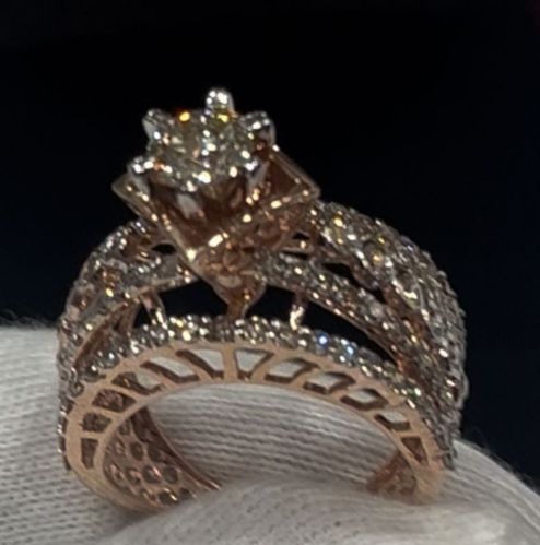 Diamond Gold Jewelry, Color : White Engagement, Wedding, Gender : Female