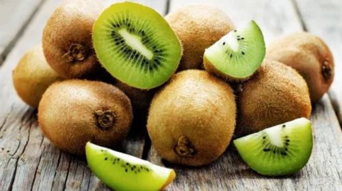 Organic Fresh Kiwi, Color : Brown, Packaging Type : Paper Box, Packaging Size : 5-25kg