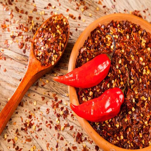 Natural Chili Flakes, Color : Red Fresh, Taste : Spicy