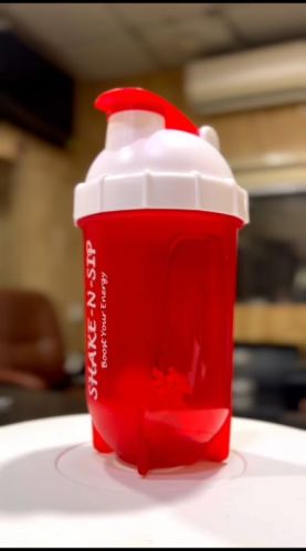 Shake-n-sip Print Plastic Shaker Bottle, Color : Red 500 Ml