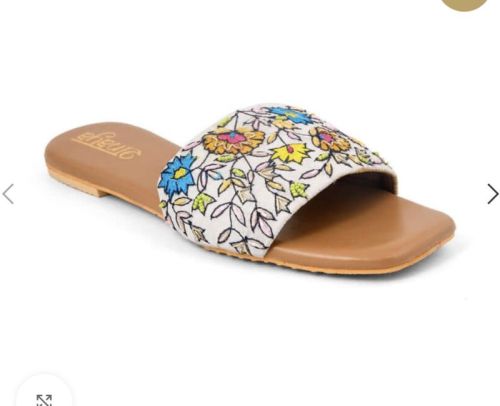 Handwork Slippers Multicolour Thread, Brand Name : Label Shanayaa