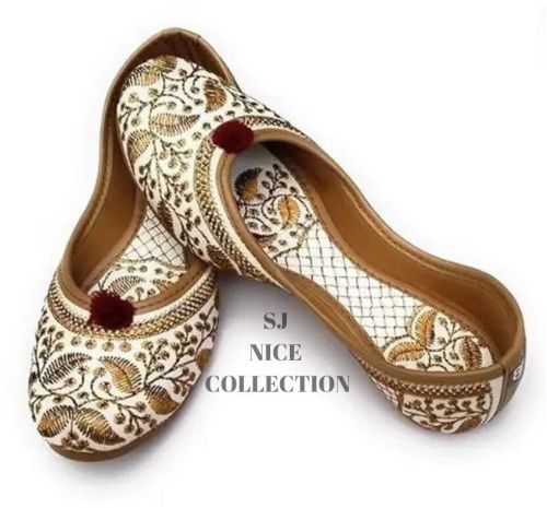 Embroidered Rubber Synthetic Leather Ladies Khussa Jutti
