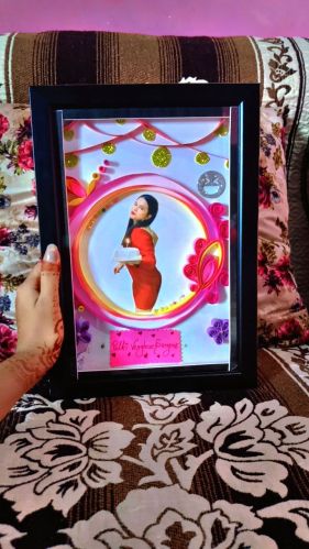 Wood Frame, Frame Shape : Square, Packaging Type : Black