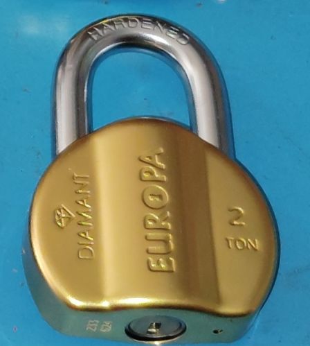 Europa Locks, Packaging Type : golden for home, office, shop