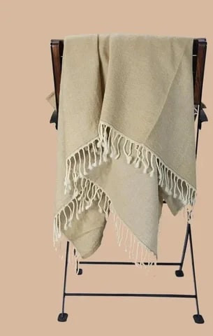 Plain Reversible Woolen Throw 140X200 Cm, Technics : Handloom