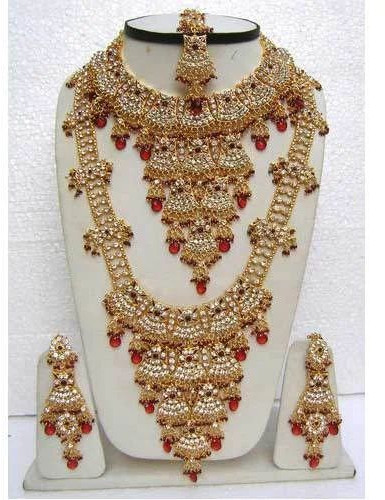 Polished Imitation Bridal Necklace Set Wedding Wear, Packaging Type : Box, Specialities : Unique Designs