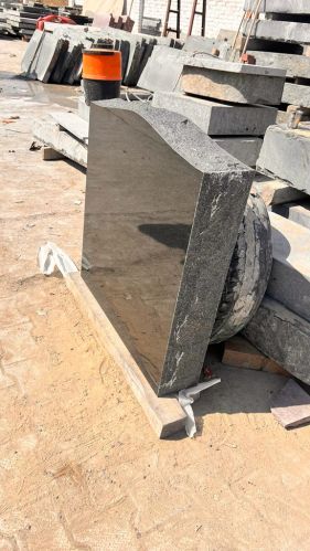 Polished Plain Black Granite Monument, Shape : Rectangular, Variety : Absolute, Specialities : Stylish Design