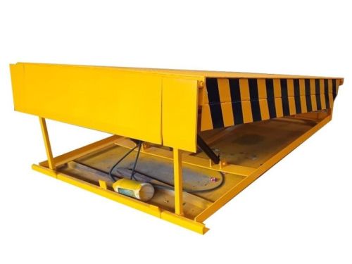 Polished Hydraulic Dock Leveler